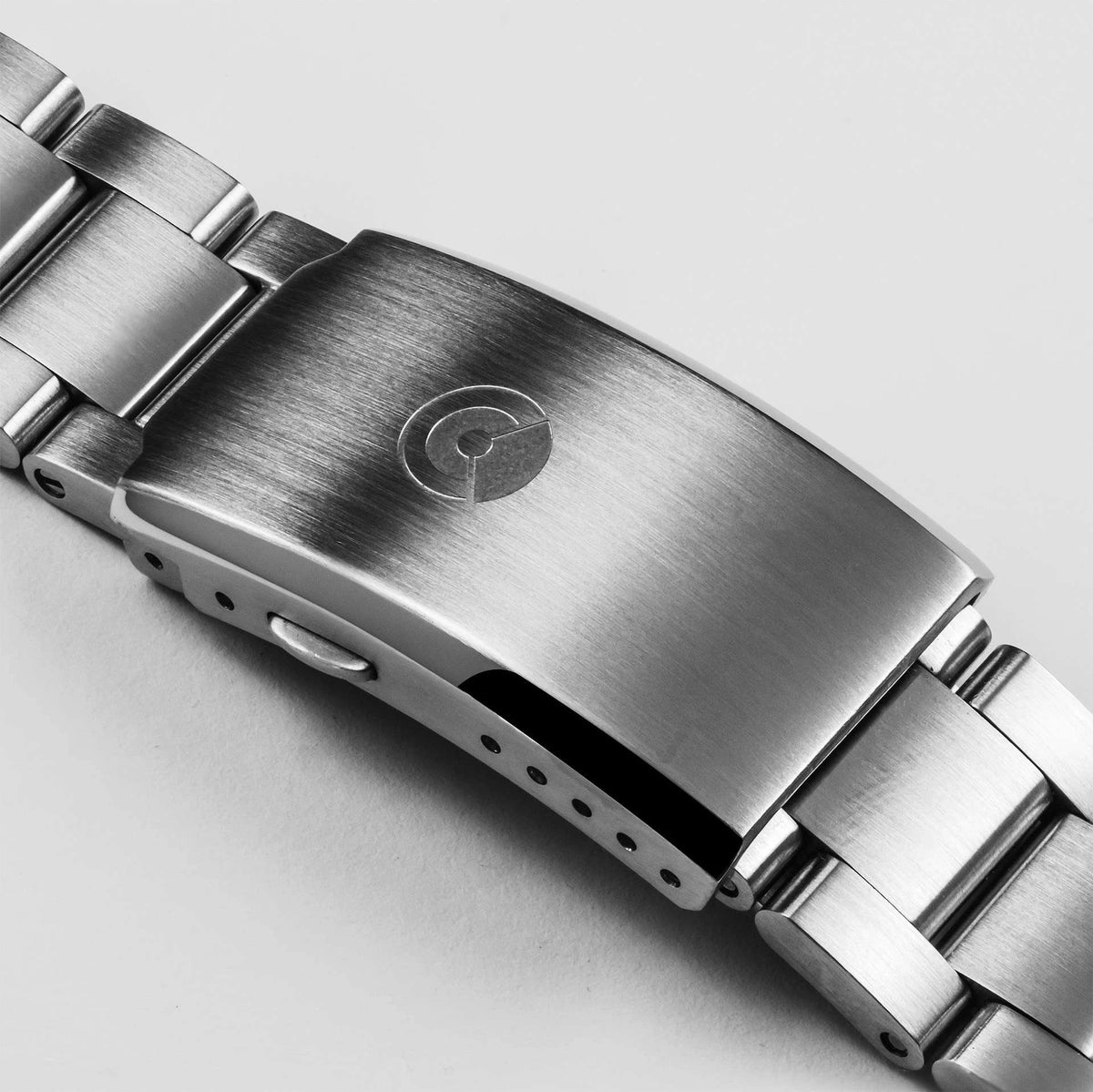 DIRENZO DRZ 03V2 SEA WHITE BRACELET 40MM WITH DATE UAE