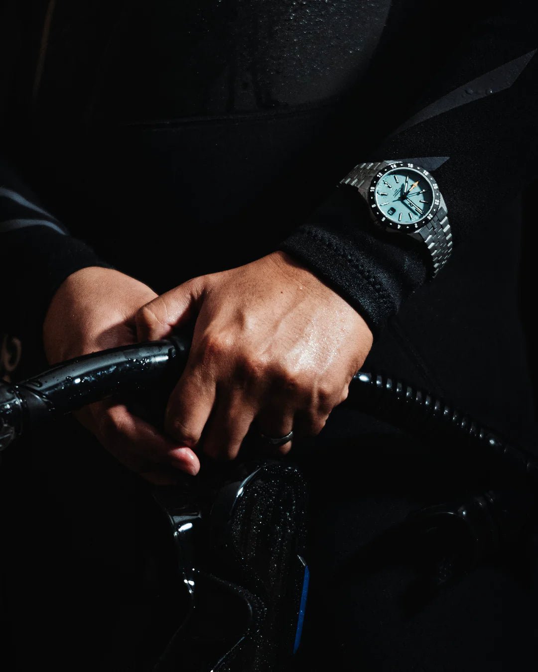 RZE GMT ASCENTUS TITANIUM AZURE BLUE WITH DATE 40MM UAE