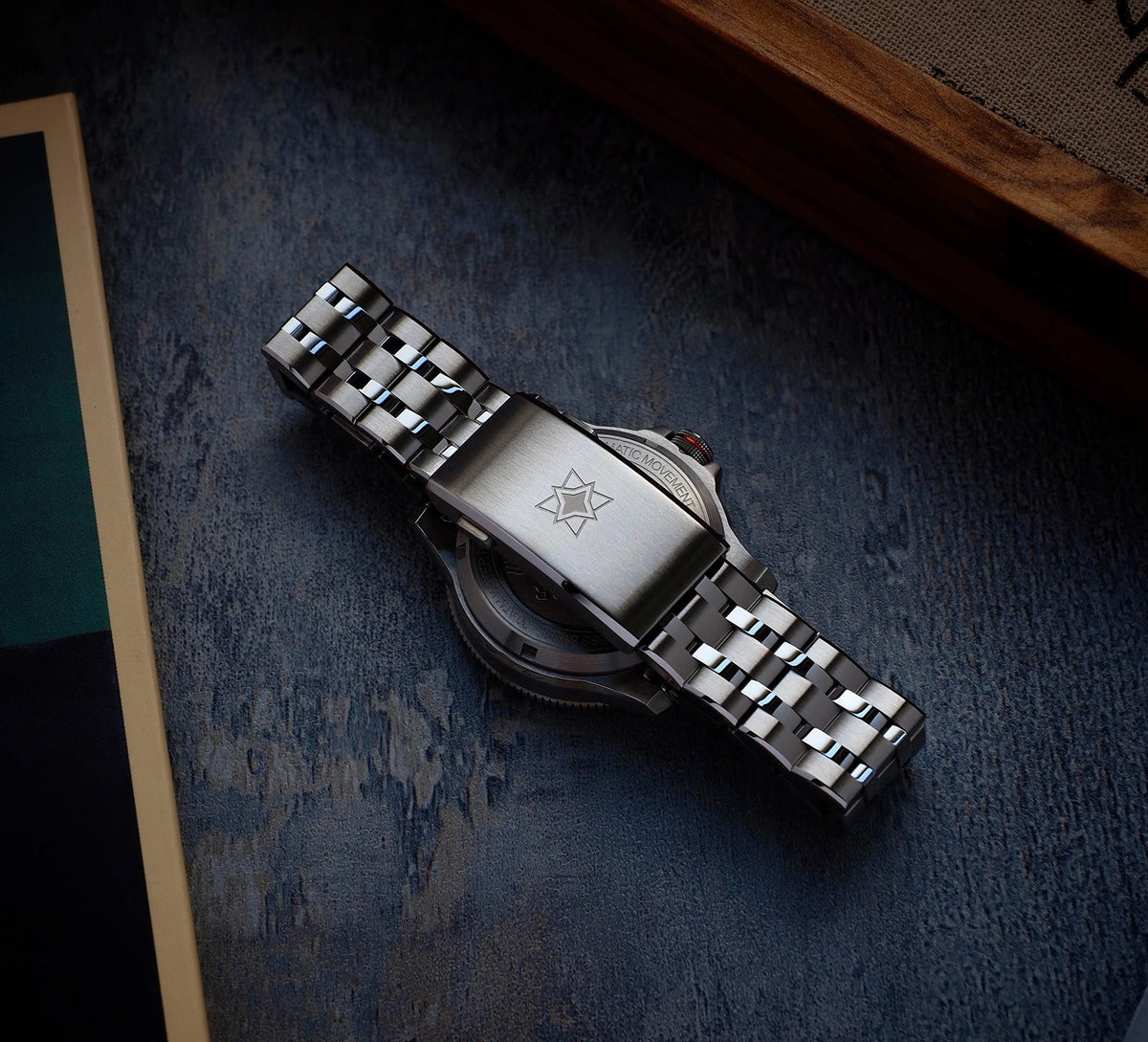 SECOND HOUR SEA GIN CLEAR II DATE ARCTIC WHITE UAE