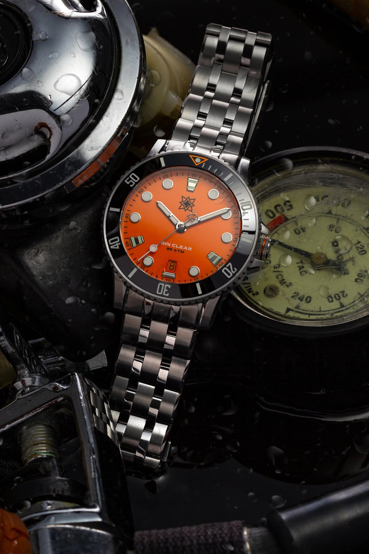 SECOND HOUR SEA GIN CLEAR II DATE OCEAN SUNSET UAE