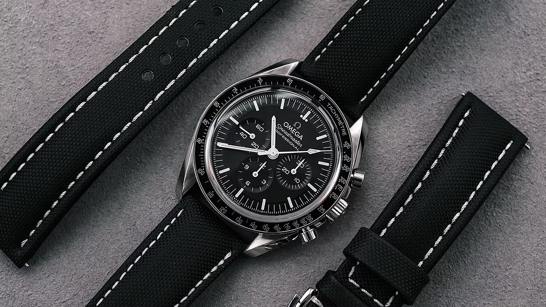 WATCH STRAP REVIEW: ARTEM SAILCLOTH LOOP-LESS STRAP ON THE OMEGA SPEEDMASTER