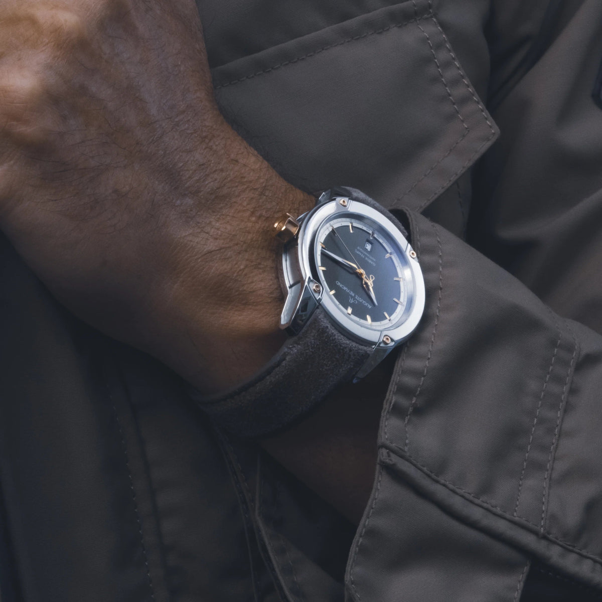 AUGUSTE REYMOND UNITY SUNBRUSHED SILVER AND GOLD GENTLEMAN’S DRESS BLUE LEATHER - WATCHH