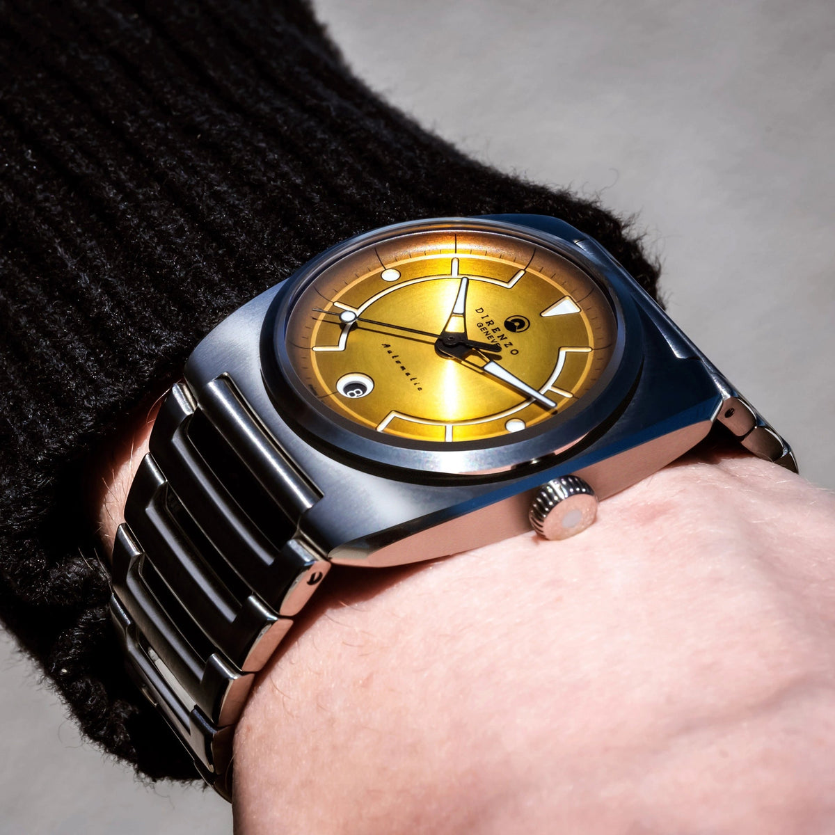 DIRENZO DRZ 02R AEROLITE DRESS GOLD BRACELET 39MM watch
