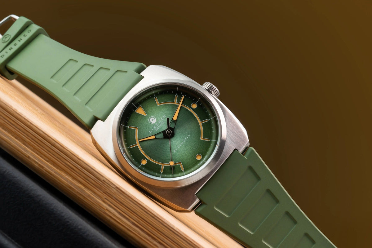 DIRENZO DRZ 02R AEROLITE DRESS GREEN BRACELET 39MM DATE watch