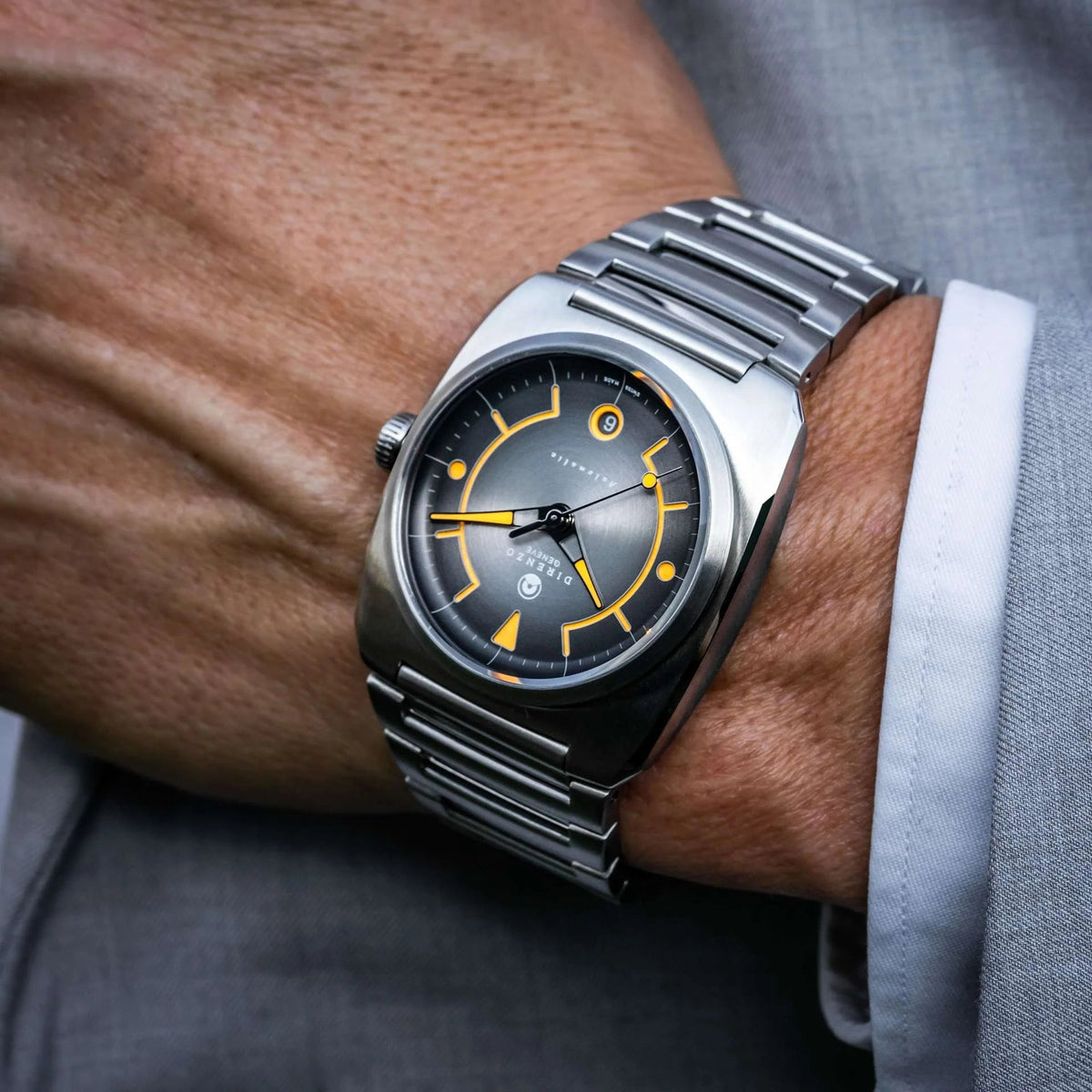 DIRENZO DRZ 02R AEROLITE DRESS GREY BRACELET 39MM DATE watch