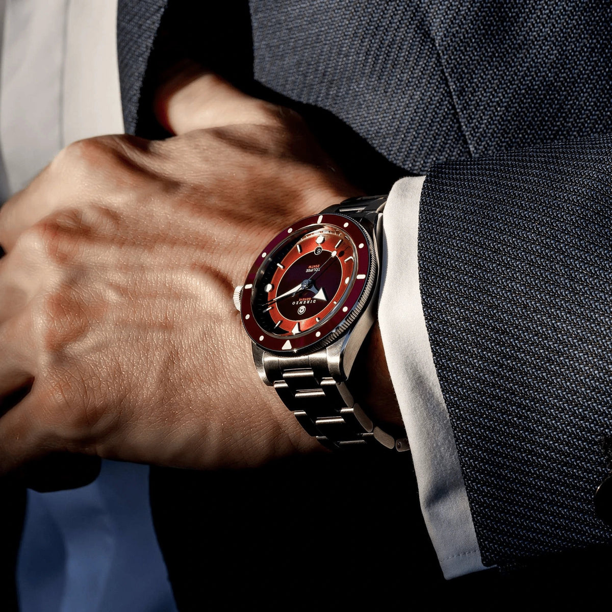 DIRENZO DRZ 03V2 SEA ECLIPSE RED BRACELET 40MM WITH DATE - WATCHH
