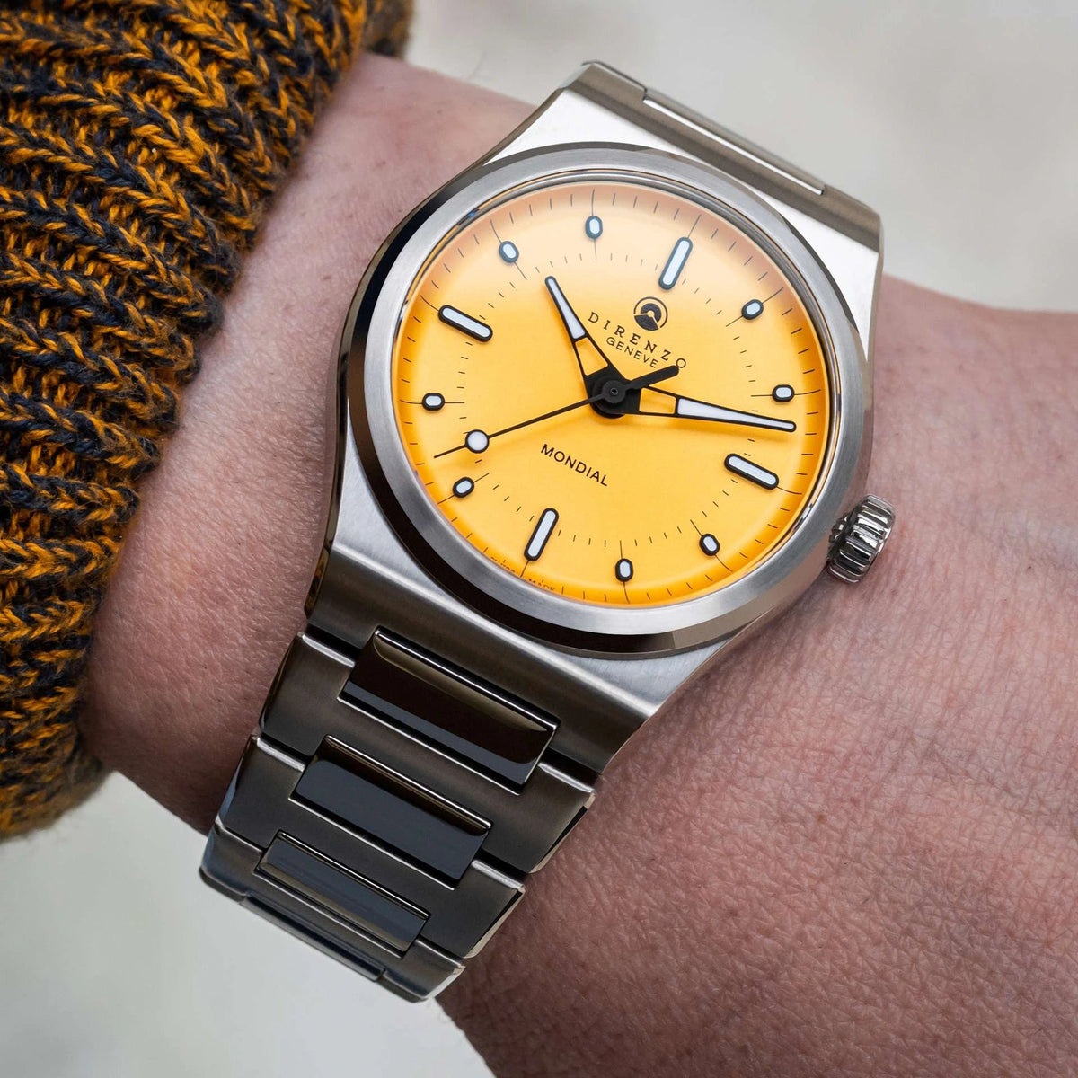 DIRENZO DRZ 04R MONDIAL RETRO DRESS YELLOW BRACELET 38MM