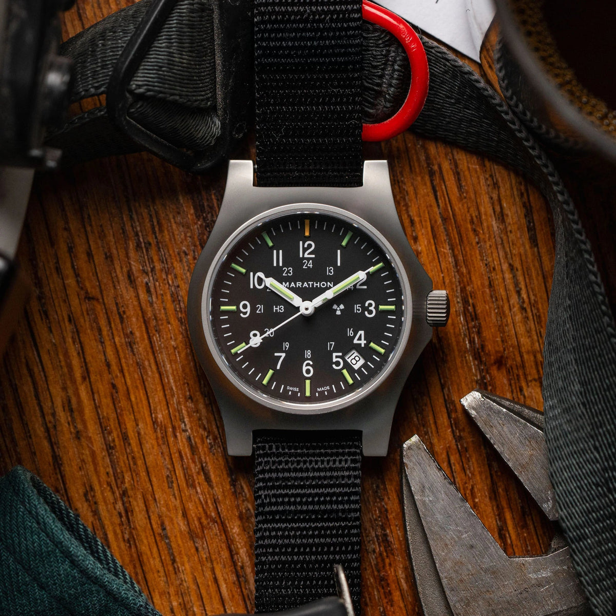 MARATHON LAND SS OFFICER'S WITH DATE 36MM watch
