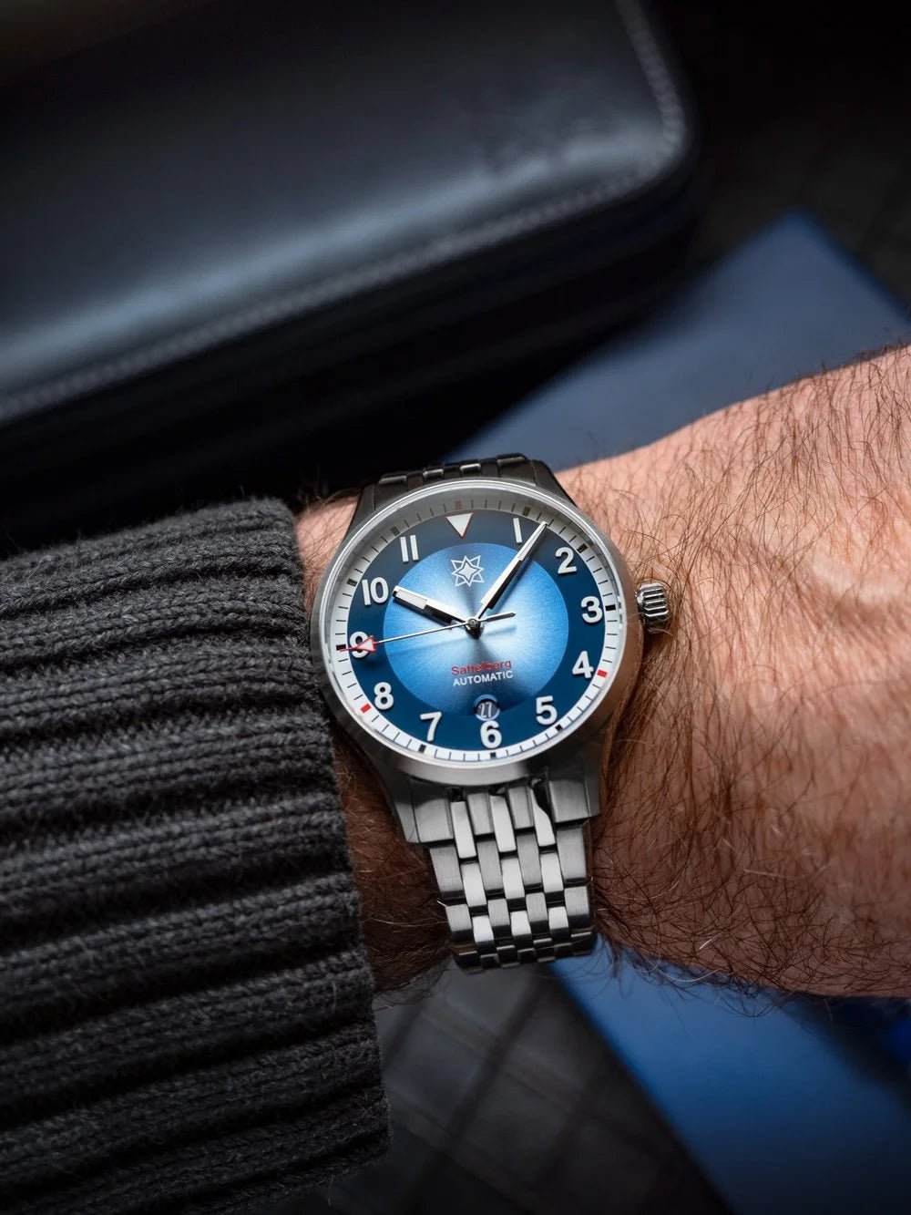 SECOND HOUR LAND THE SATTELBERG DATE BLUE BRACELET - WATCHH