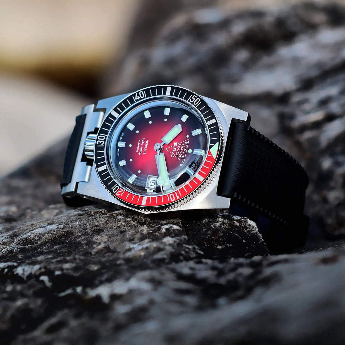 ZRC HERITAGE CRIMSON RUBBER DATE watch